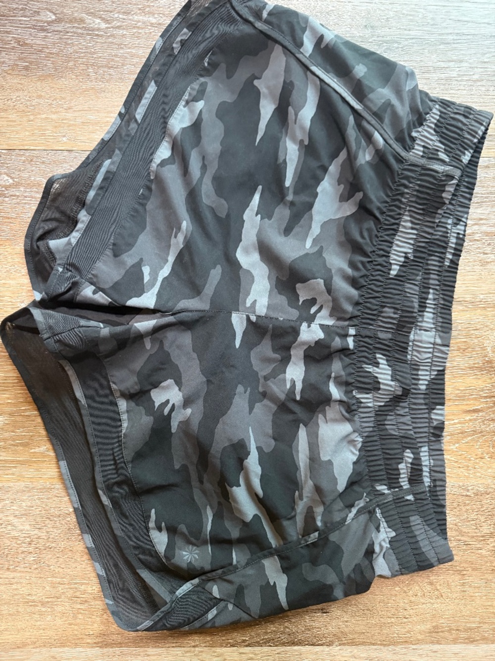 Women's Athleta Mesh Racer Run Short 4"